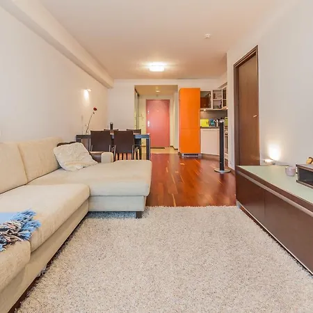 Apartment Center Joe *