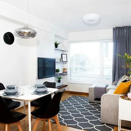 Center Joe タリン